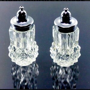 VTG Salt & Pepper Shakers, Indiana Glass, Diamond Point, Silver Tops Clear Glass
